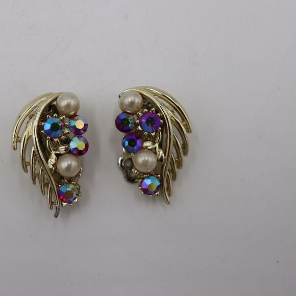 Lisner Vintage Pearl Rhinestone Clip-On Earrings 1" - Iridescent Costume - Picture 7 of 10